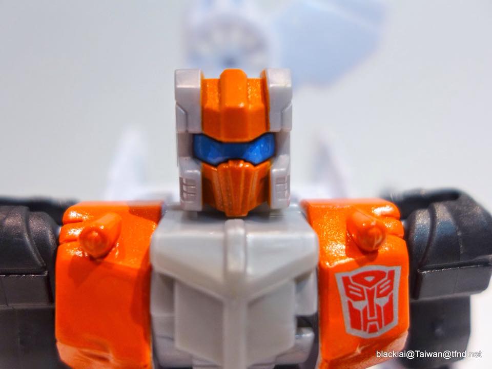 Transformers News: Transformers Combiner Wars Alpha Bravo In Hand Images Transformers News: Transformers Combiner Wars Alpha Bravo In Hand Images