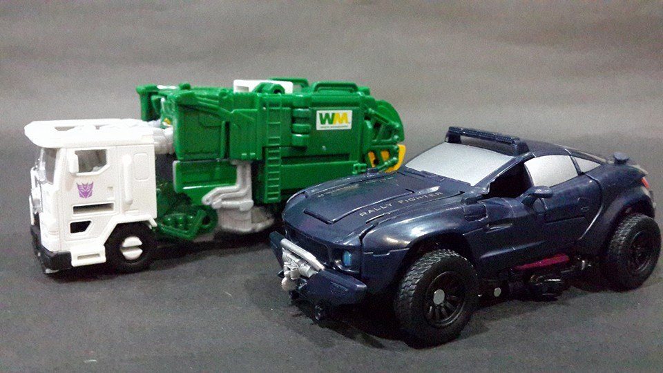 Transformers News: Age of Extinction Power Battlers Junkheap And Vehicon In-Hand Images Transformers News: Age of Extinction Power Battlers Junkheap And Vehicon In-Hand Images