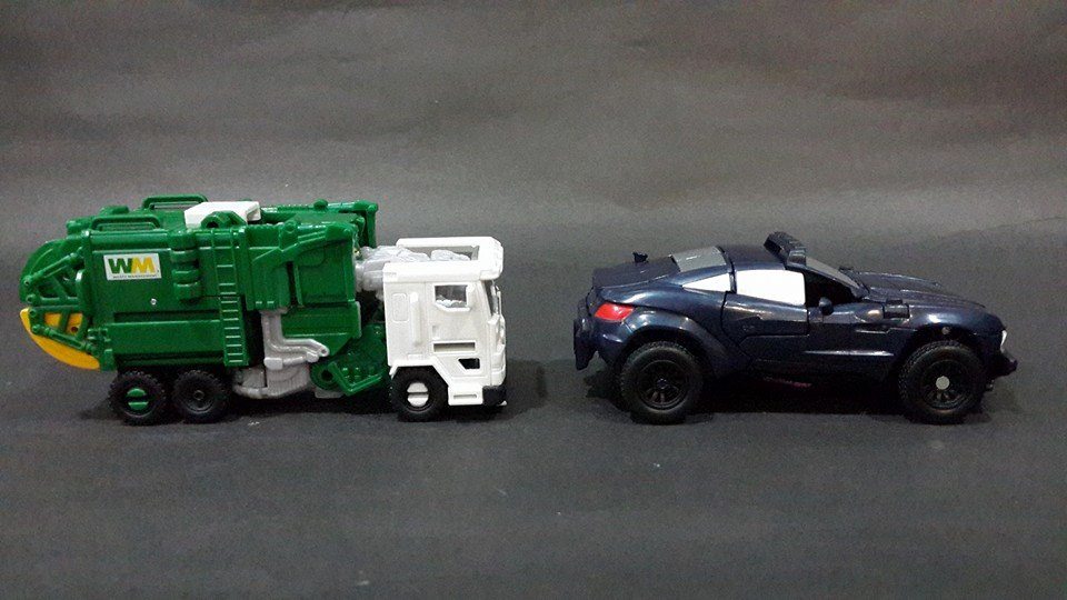 Transformers News: Age of Extinction Power Battlers Junkheap And Vehicon In-Hand Images Transformers News: Age of Extinction Power Battlers Junkheap And Vehicon In-Hand Images