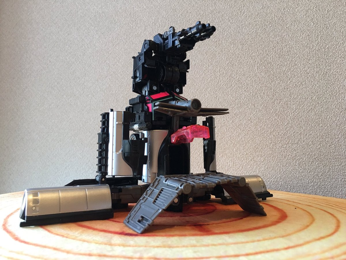 Transformers News: In-Hand Images of Transformers Legends LG-EX Black Convoy (RiD Scourge) Transformers News: In-Hand Images of Transformers Legends LG-EX Black Convoy (RiD Scourge)