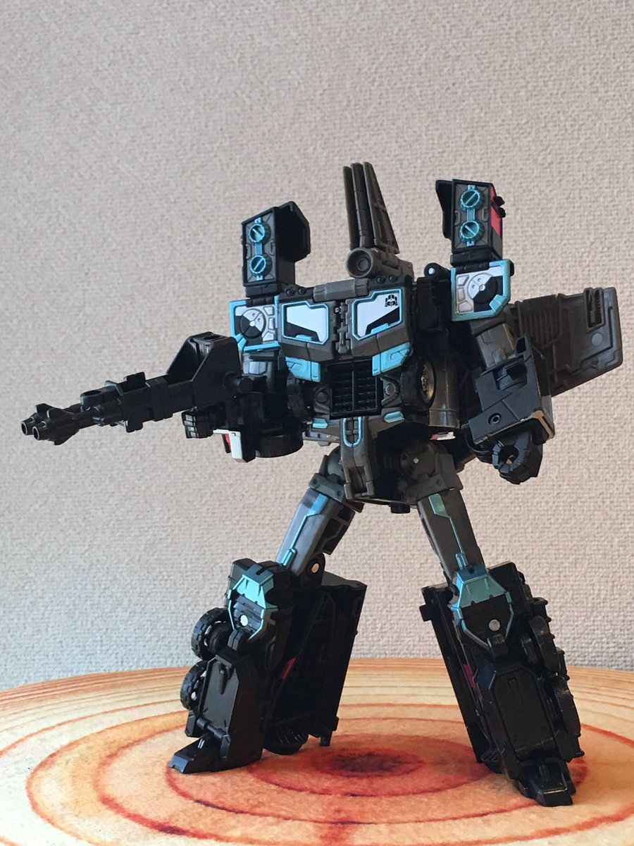 Transformers News: In-Hand Images of Transformers Legends LG-EX Black Convoy (RiD Scourge) Transformers News: In-Hand Images of Transformers Legends LG-EX Black Convoy (RiD Scourge)