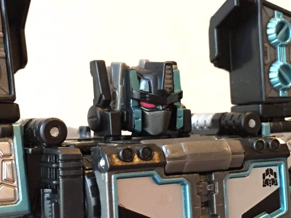 Transformers News: In-Hand Images of Transformers Legends LG-EX Black Convoy (RiD Scourge) Transformers News: In-Hand Images of Transformers Legends LG-EX Black Convoy (RiD Scourge)