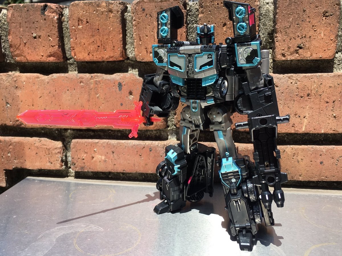 Transformers News: In-Hand Images of Transformers Legends LG-EX Black Convoy (RiD Scourge) Transformers News: In-Hand Images of Transformers Legends LG-EX Black Convoy (RiD Scourge)