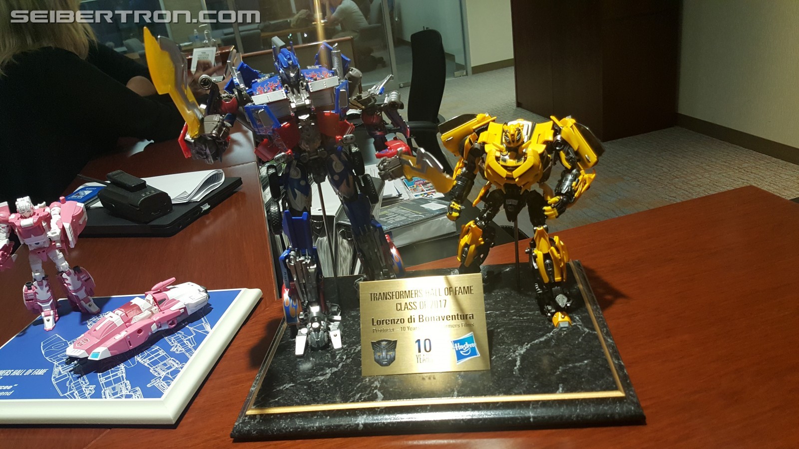 Transformers News: #HASCON 2017 Hall of Fame Awards awarded to Susan Blu and Lorenzo di Bonadventura Transformers News: #HASCON 2017 Hall of Fame Awards awarded to Susan Blu and Lorenzo di Bonadventura