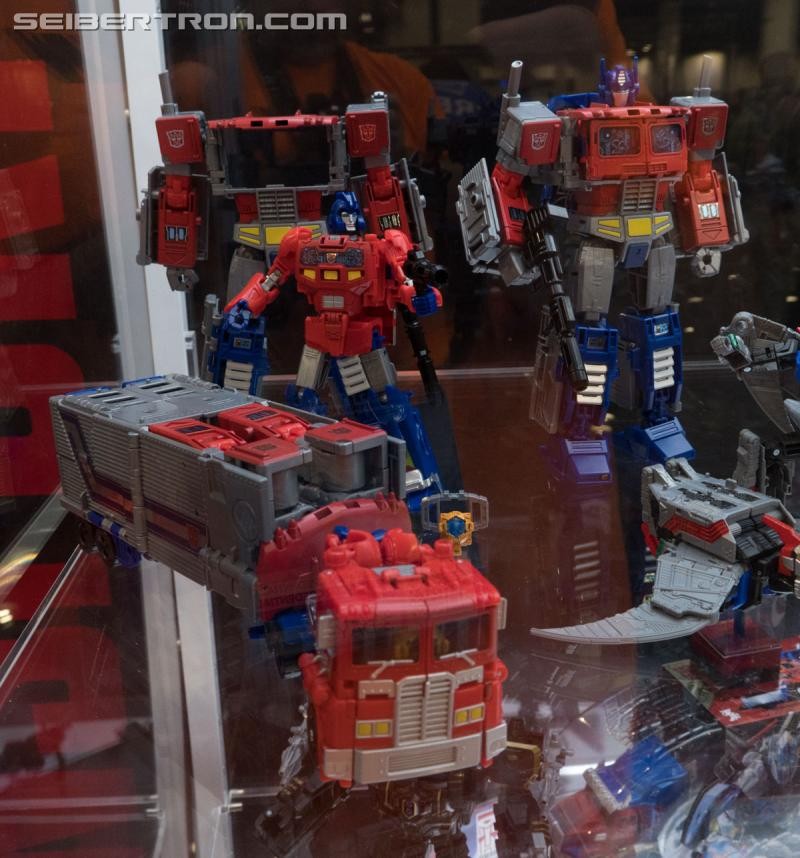 Transformers News: Updated #HASCON 2017 Galleries for Power of the Primes Transformers News: Updated #HASCON 2017 Galleries for Power of the Primes