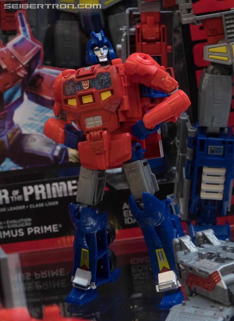 Transformers News: Updated #HASCON 2017 Galleries for Power of the Primes Transformers News: Updated #HASCON 2017 Galleries for Power of the Primes