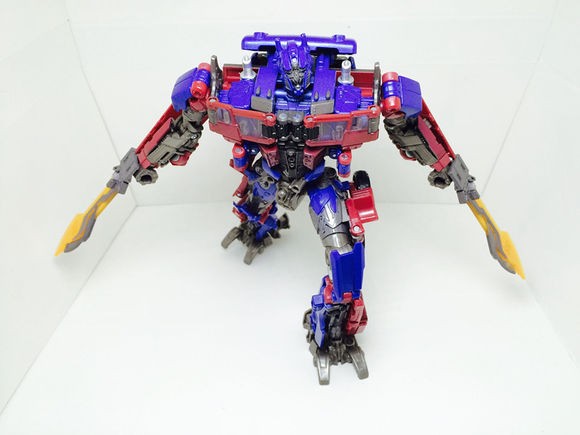 Transformers News: Transformers Studio Series Optimus Prime Unmasked Variant Images Transformers News: Transformers Studio Series Optimus Prime Unmasked Variant Images