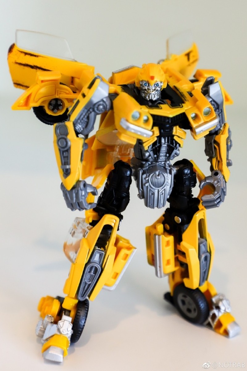 Transformers News: Images of Transformers Studio Series Rusty Bumblebee and Camo Blackout Exclusive from China Transformers News: Images of Transformers Studio Series Rusty Bumblebee and Camo Blackout Exclusive from China