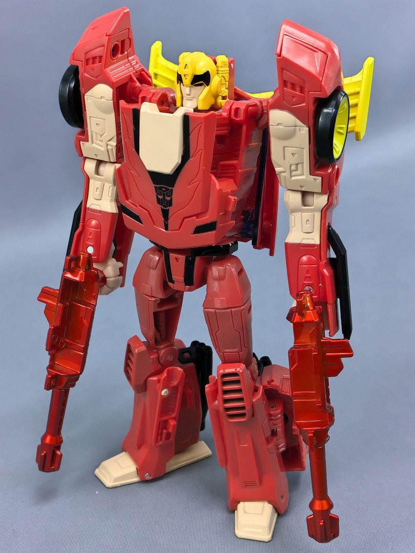 Transformers News: Transformers X Street Fighter II Figures In Hand Images! Ryu vs M. Bison, Chun-Li vs Ken