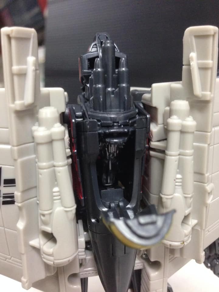 Transformers News: Bumblebee Movie Nitro Blitzwing does indeed have two heads Transformers News: Bumblebee Movie Nitro Blitzwing does indeed have two heads