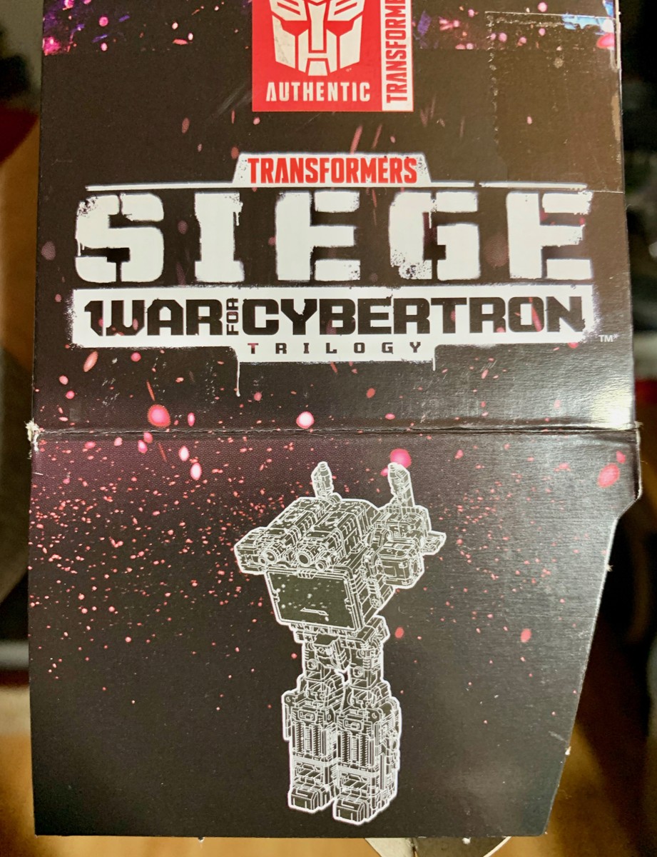 Transformers News: Siege Soundwave's official lamppost mode is hidden on the box, plus new codes Transformers News: Siege Soundwave's official lamppost mode is hidden on the box, plus new codes