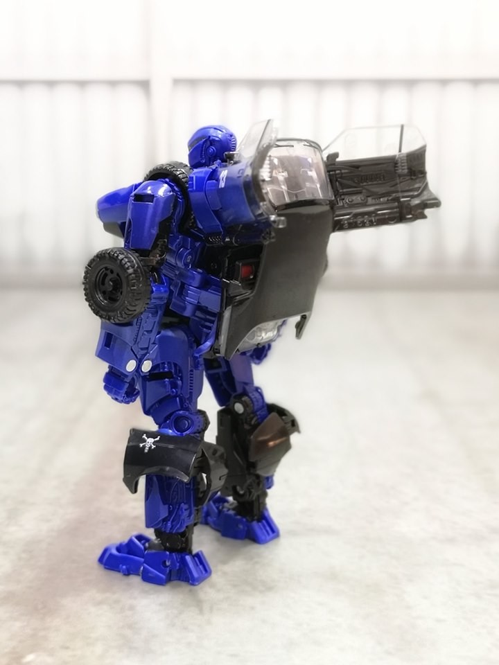 Transformers News: In Hand Images of Transformers Studio Series DOTM Optimus Prime And Car Mode Dropkick