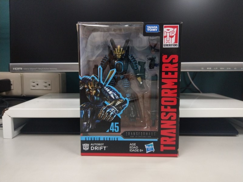 Transformers News: In-Hand Images of Transformers Studio Series SS-45 AOE Helicopter Mode Drift Transformers News: In-Hand Images of Transformers Studio Series SS-45 AOE Helicopter Mode Drift