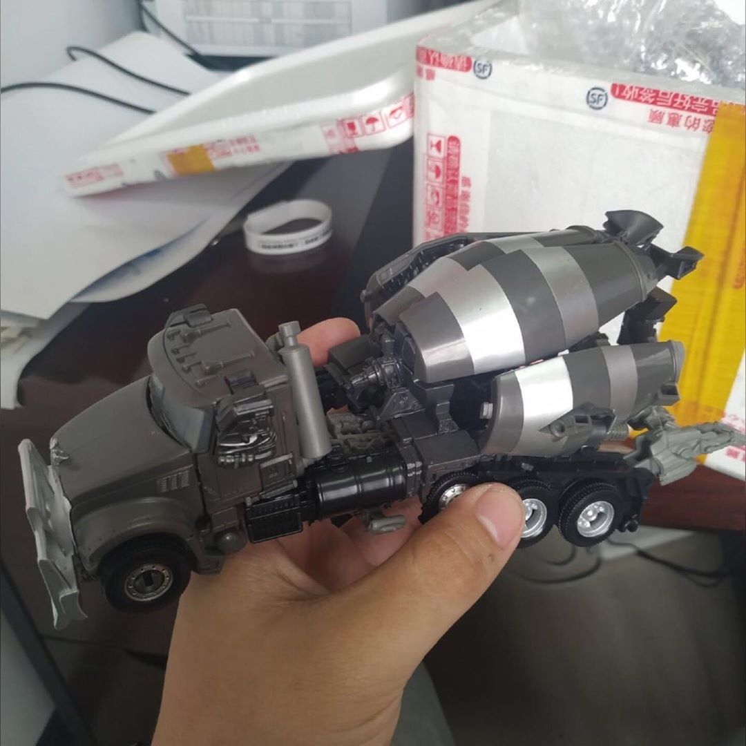 Transformers News: In Hand Images Of Studio Series Shockwave and Mixmaster (Including Head Mode!) Transformers News: In Hand Images Of Studio Series Shockwave and Mixmaster (Including Head Mode!)