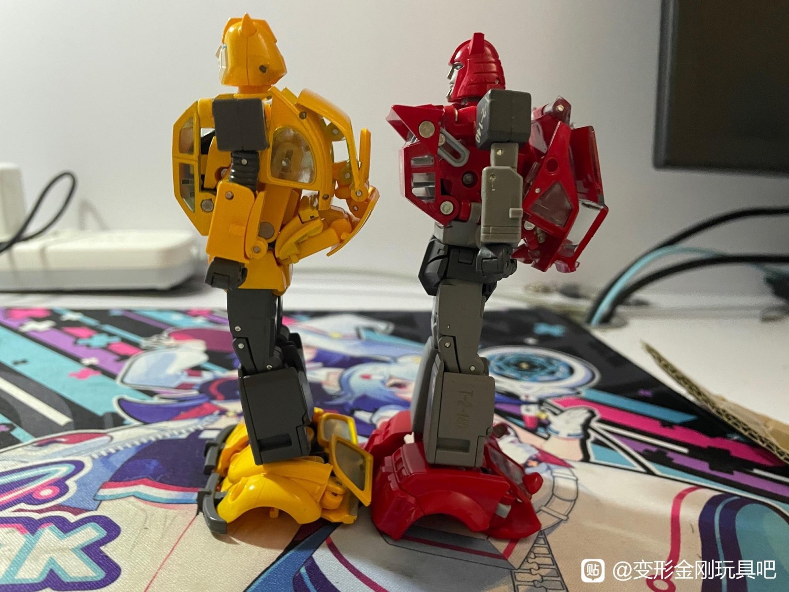 Transformers News: Comparison of Possible Transformers Masterpiece Cliffjumper with MP 45 Bumblebee