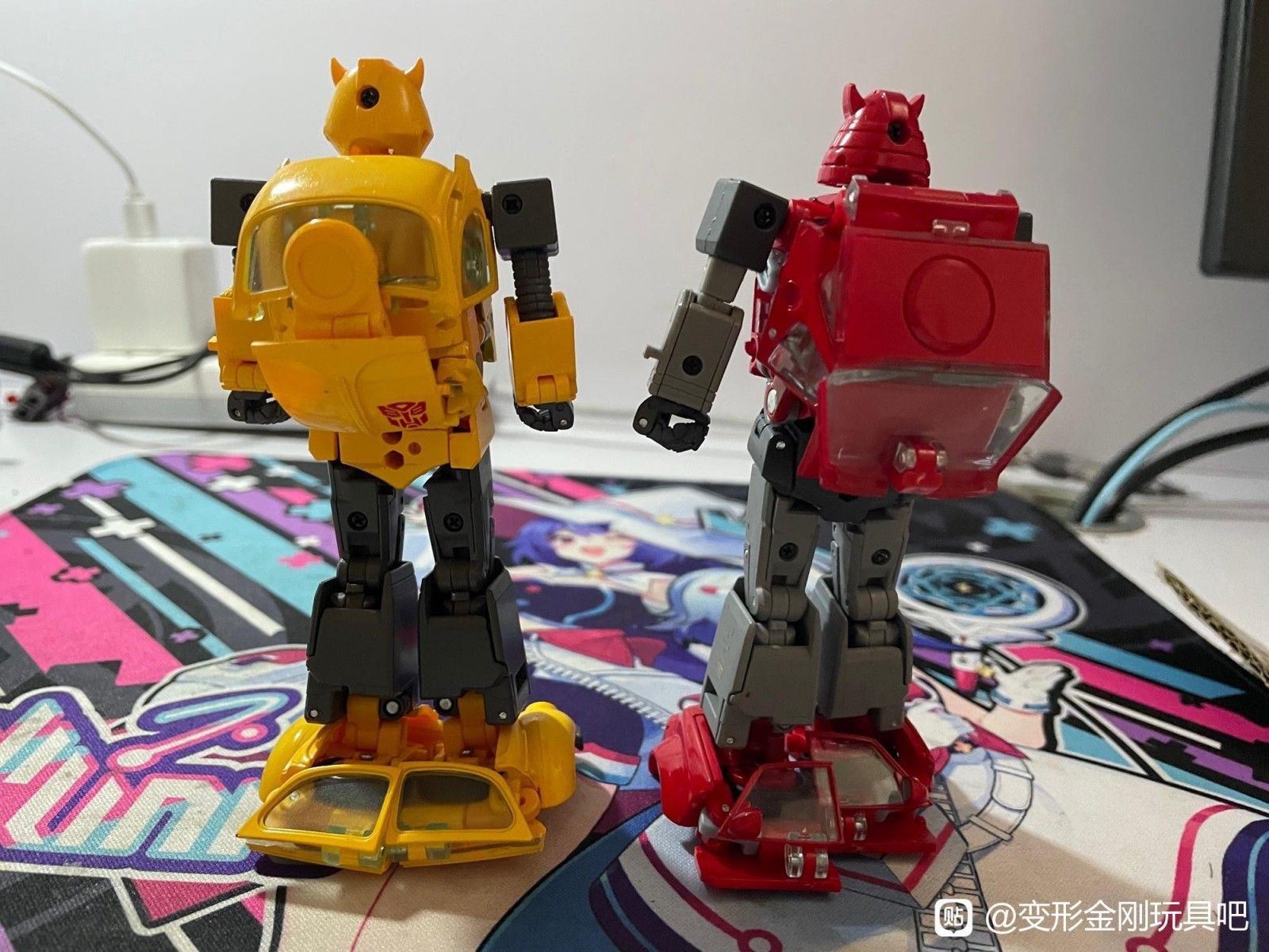 Transformers News: Comparison of Possible Transformers Masterpiece Cliffjumper with MP 45 Bumblebee