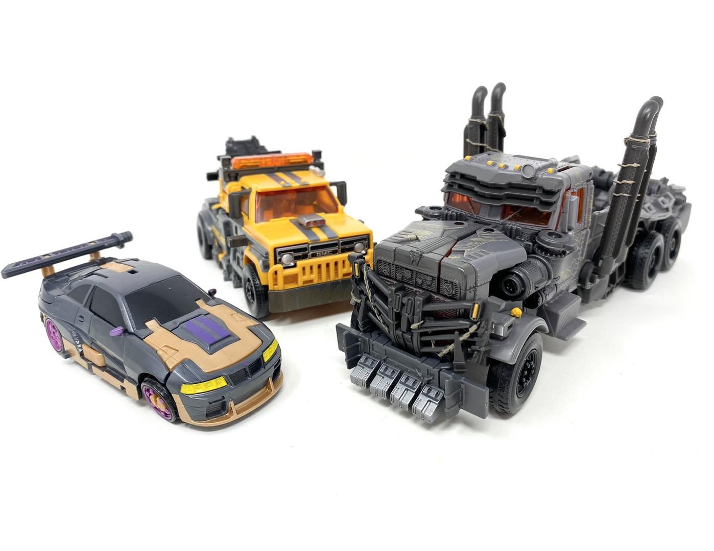 Transformers News: New Images of Transformers Studio Series Leader ROTB Scourge Transformers News: New Images of Transformers Studio Series Leader ROTB Scourge