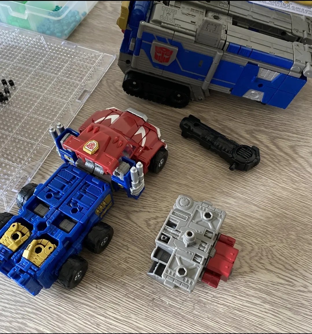 Transformers News: Rumored Legacy Commander Class Armada Optimus Prime Images