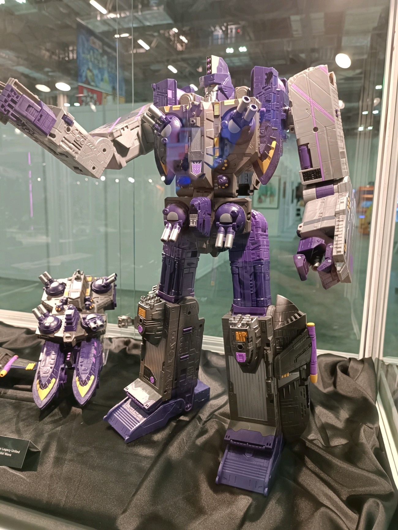 Transformers News: Titan Class Tidal Wave Revealed at Cybertron Fest 2023 in Singapore Transformers News: Titan Class Tidal Wave Revealed at Cybertron Fest 2023 in Singapore