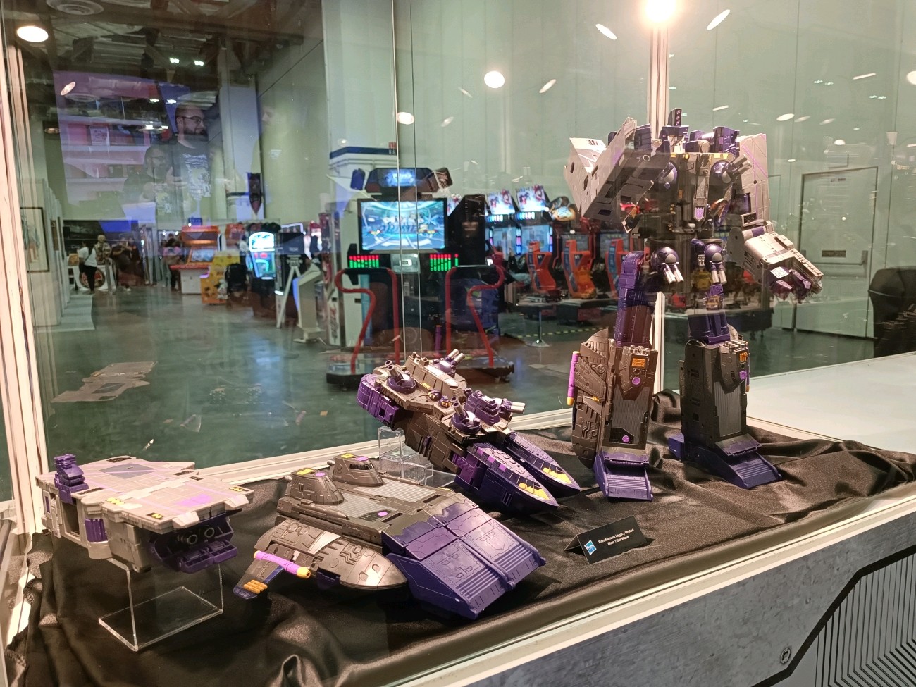 Transformers News: Titan Class Tidal Wave Revealed at Cybertron Fest 2023 in Singapore Transformers News: Titan Class Tidal Wave Revealed at Cybertron Fest 2023 in Singapore