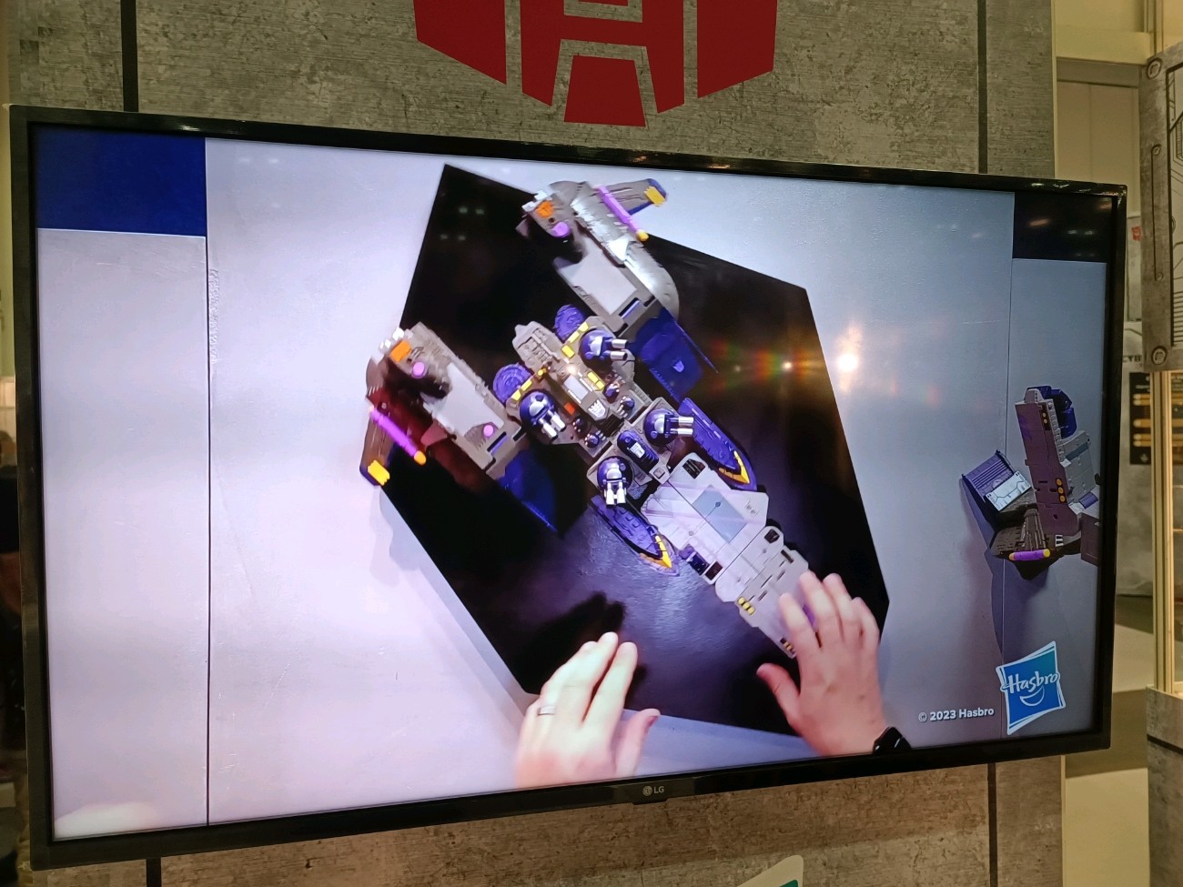 Transformers News: Titan Class Tidal Wave Revealed at Cybertron Fest 2023 in Singapore Transformers News: Titan Class Tidal Wave Revealed at Cybertron Fest 2023 in Singapore