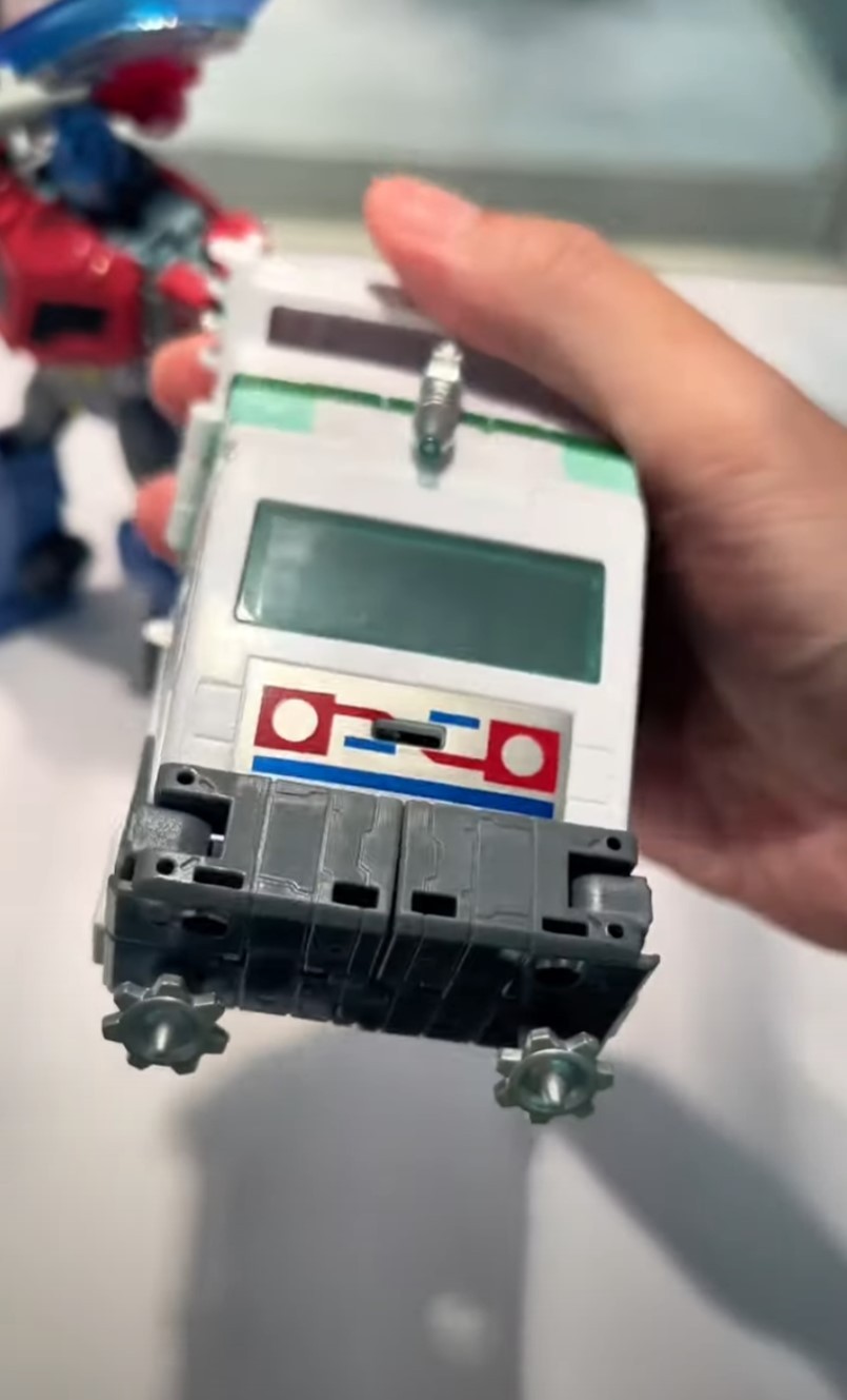Transformers News: First Look and Hands On Video with Legacy Origin Wheeljack Transformers News: First Look and Hands On Video with Legacy Origin Wheeljack