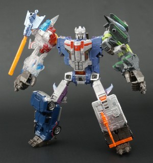 Transformers News: New Galleries: Unite Warriors UW-06 Combiner Haunt Leader Grand Galvatron