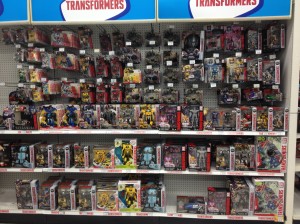 Transformers News: How Toysrus' Healthy Canadian Subsidiary is being Dragged Down by its Parent Company