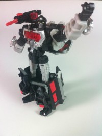 Transformers News: e-Hobby Magnificus New In-Hand Images, Color Version of Comic Cover, and Bio