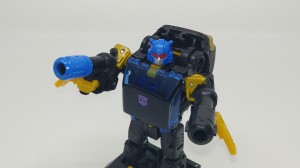 Transformers News: Review Round Up Of Shattered Glass Deluxe Class Goldbug