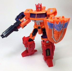 Transformers News: BotCon 2014 Ginrai In-Hand Image
