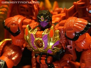 Transformers News: #BotCon2016 Exclusive Souvenirs Images: Megatron, Airazor, Tigatron, Unit-3, Reflector, Custom Class