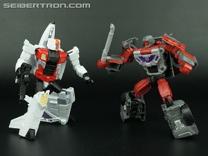 Transformers News: Quickslinger And Brake-Neck Now Available At BBTS, TFSource, TRU & Target
