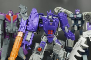 Transformers News: New Galleries: Specialist: Decepticons set with Galvatron, Astortrain and Octane plus Henkei Octane