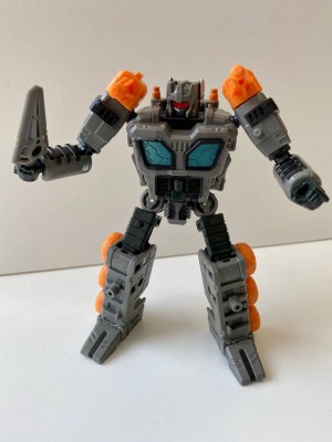 Transformers News: New Images of Transformers Earthrise Deluxe Class Fast Track