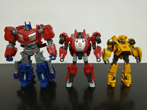 Transformers News: First Look at Gamerverse Sideswipe and More Images of Concept Sunstreaker