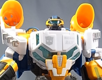 Transformers News: New Images of Autobot Alliance Seaspray, Sidearm Sideswipe and Breacher