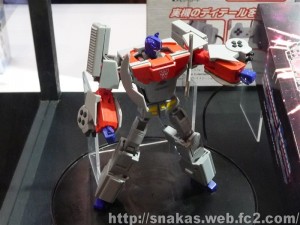 Transformers News: Wonderfest 2015 - Sega Genesis Mega Drive Megatron and Playstation X Optimus Prime