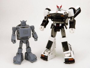 Transformers News: MP-21 Bumblebee Size Comparison with MP-17 Prowl