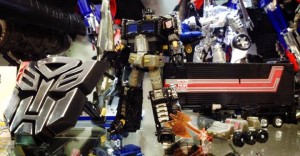Transformers News: New In-Hand Image:THS-02B Hybrid Style Black G1 Convoy Asia Exclusive