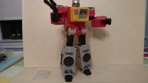 Transformers News: Video Review of Transformers Titans Return Blaster