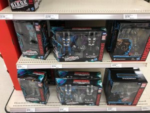 Transformers News: Transformers Earthrise Doubledealer Found at Target but Buying it Might be Tricky