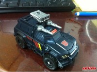 Transformers News: In-Hand Images: Transformers Generations Deluxe Class Trailcutter