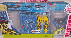 Transformers News: Transformers Robots in Disguise: Decepticon Island Showdown Set - In Hand