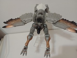 Transformers News: In Hand Images of Legacy Sandstorm, Cybertron Starscream, and Silverbolt