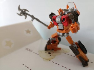 Transformers News: In-Hand Images of Transformers Power of the Primes Exclusive Wreck-Gar