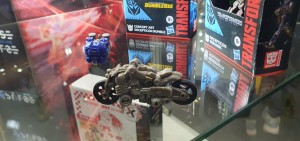 Transformers News: More Images of Transformers Toys Revealed and Displayed at MCM Comiccon