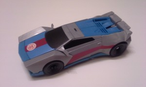 Transformers News: In hand pictures of Clash of the Transformers Warrior Class Optimus Prime and Sideswipe