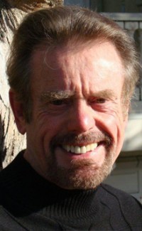 Transformers News: Neil Ross to Appear At BotCon 2011