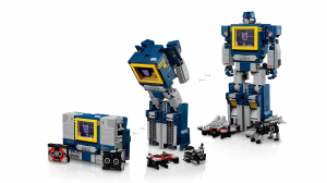 Full Look at Lego Soundwave Including Sounds and Video Review